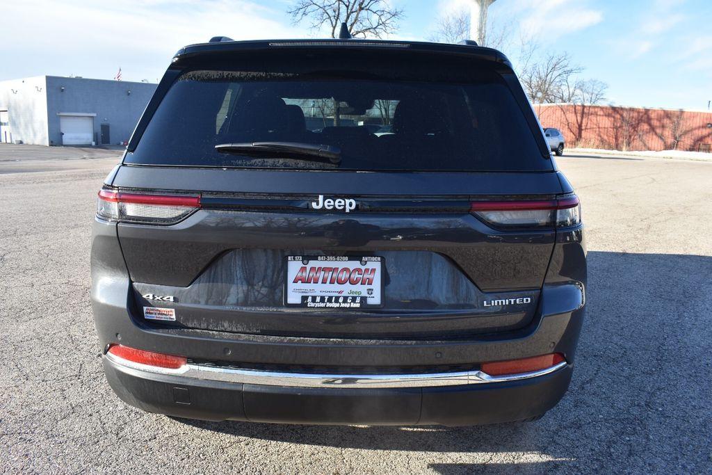 used 2025 Jeep Grand Cherokee car, priced at $39,377