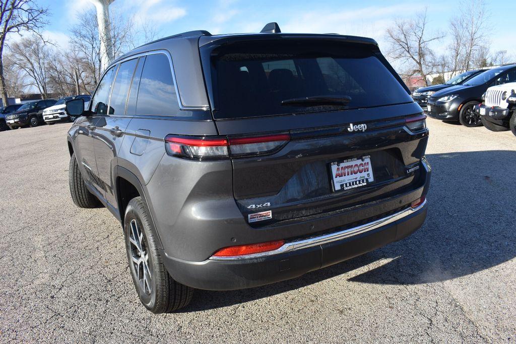 used 2025 Jeep Grand Cherokee car, priced at $39,377