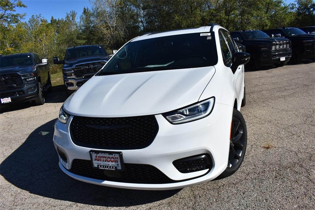 new 2026 Chrysler Pacifica car, priced at $46,563