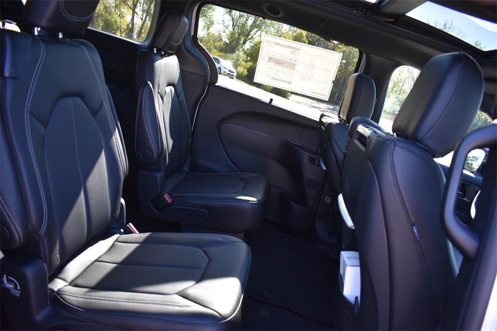 new 2026 Chrysler Pacifica car, priced at $46,563