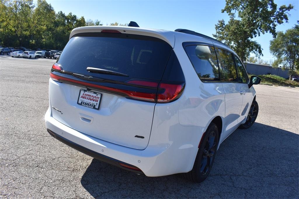 new 2026 Chrysler Pacifica car, priced at $46,563
