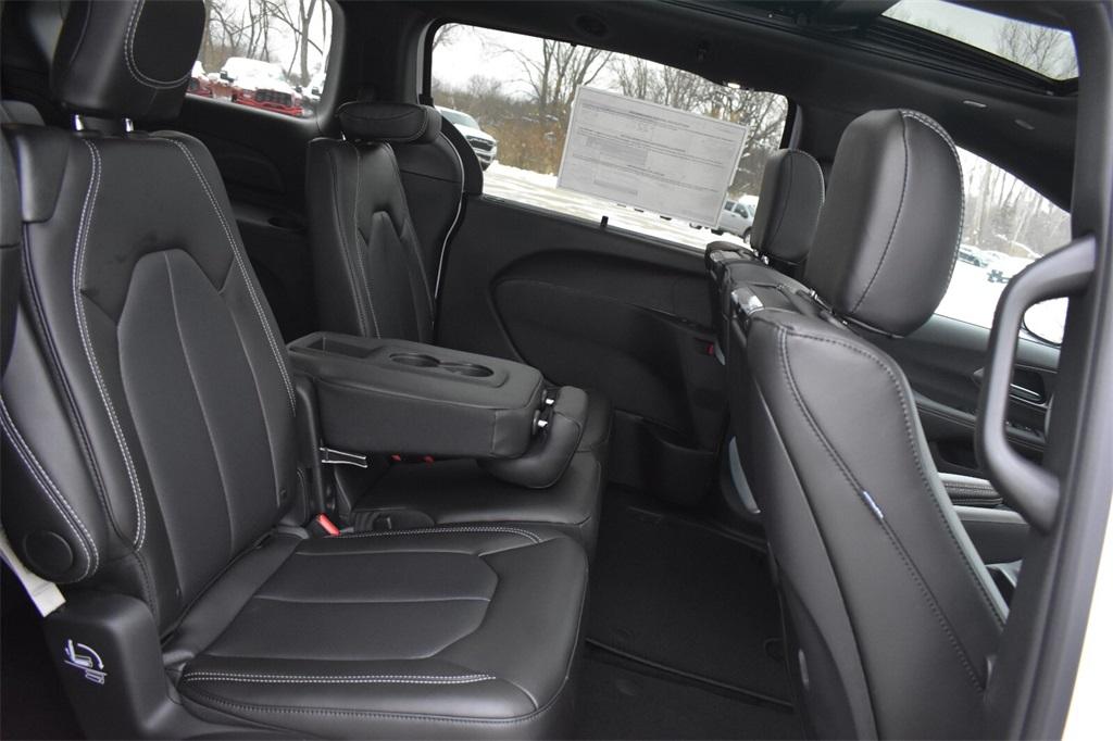 new 2026 Chrysler Pacifica car, priced at $44,576