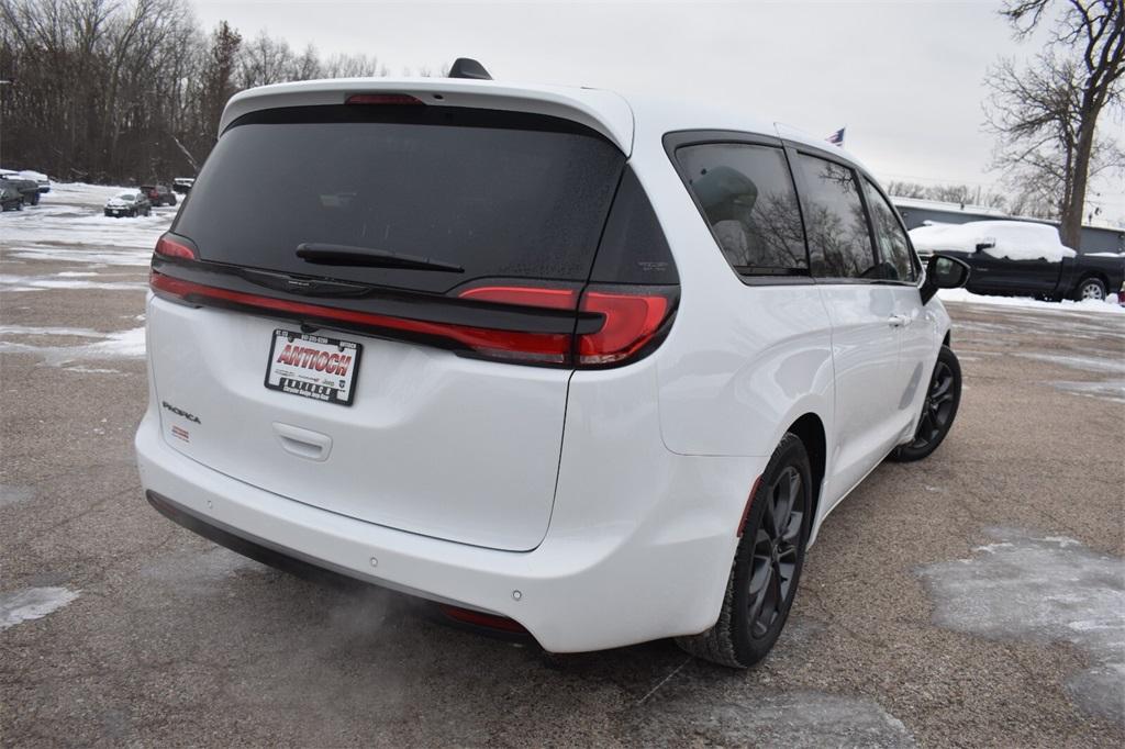new 2026 Chrysler Pacifica car, priced at $44,576