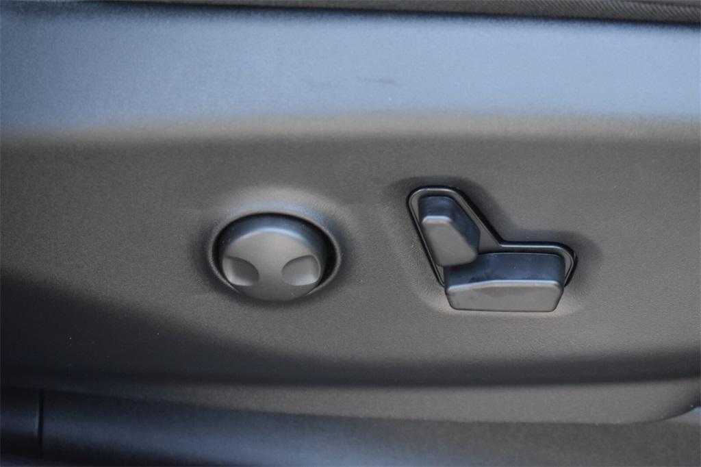 new 2026 Chrysler Pacifica car, priced at $45,985