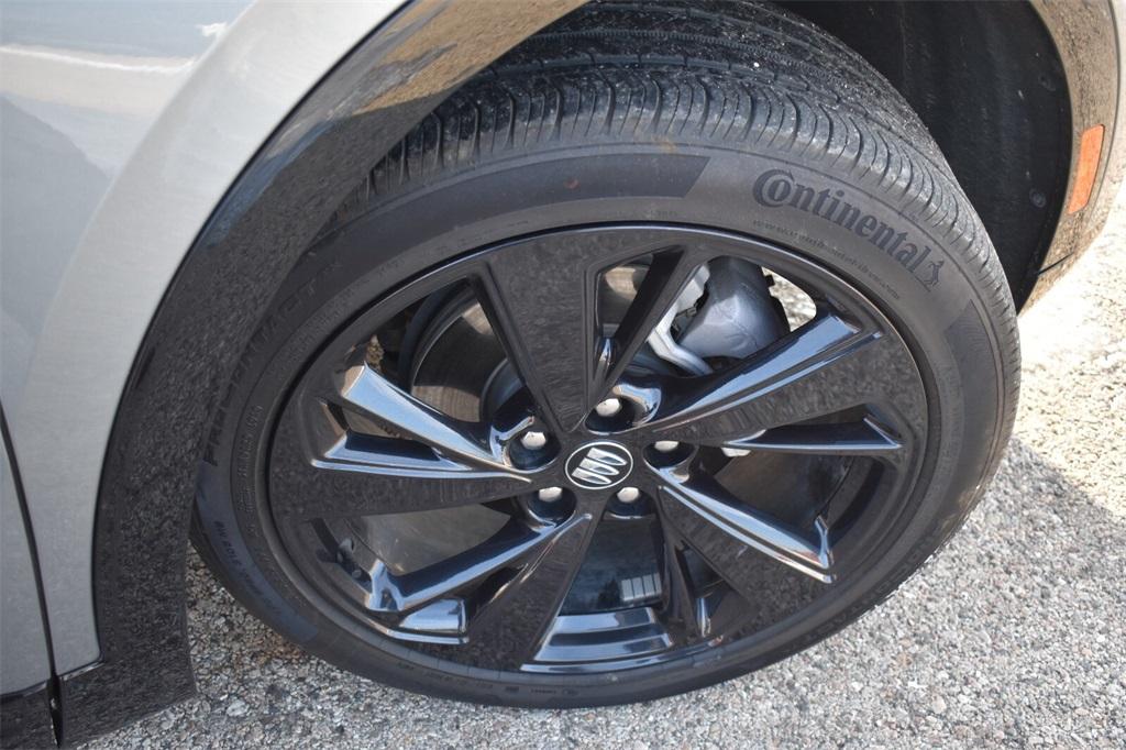 used 2025 Buick Envision car, priced at $29,577