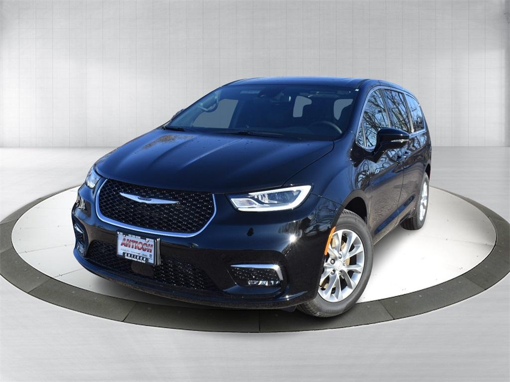 new 2026 Chrysler Pacifica car, priced at $45,485