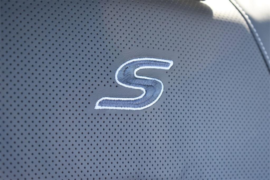 new 2026 Chrysler Pacifica car, priced at $41,280