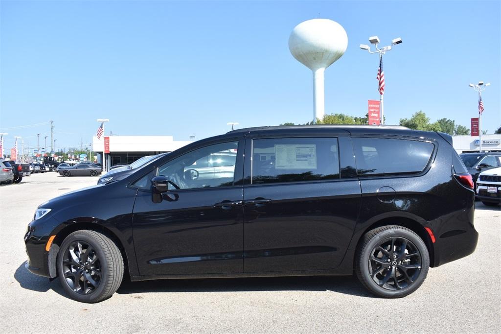 new 2026 Chrysler Pacifica car, priced at $41,280