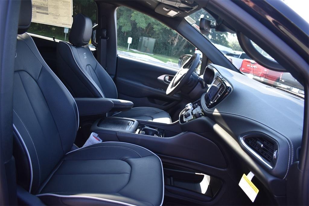 new 2026 Chrysler Pacifica car, priced at $41,280