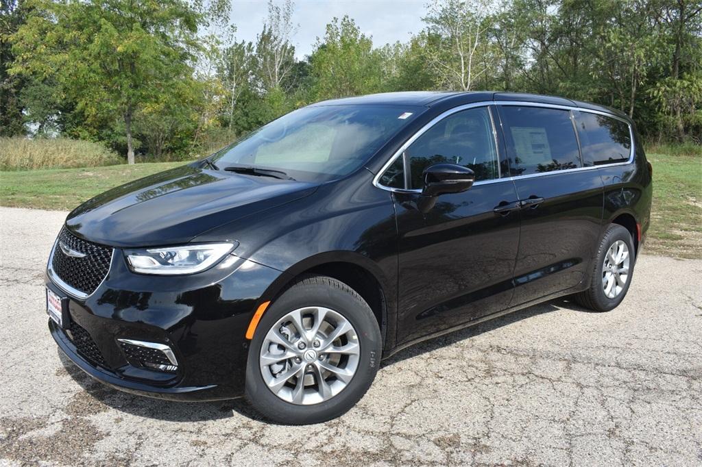 new 2026 Chrysler Pacifica car, priced at $45,985