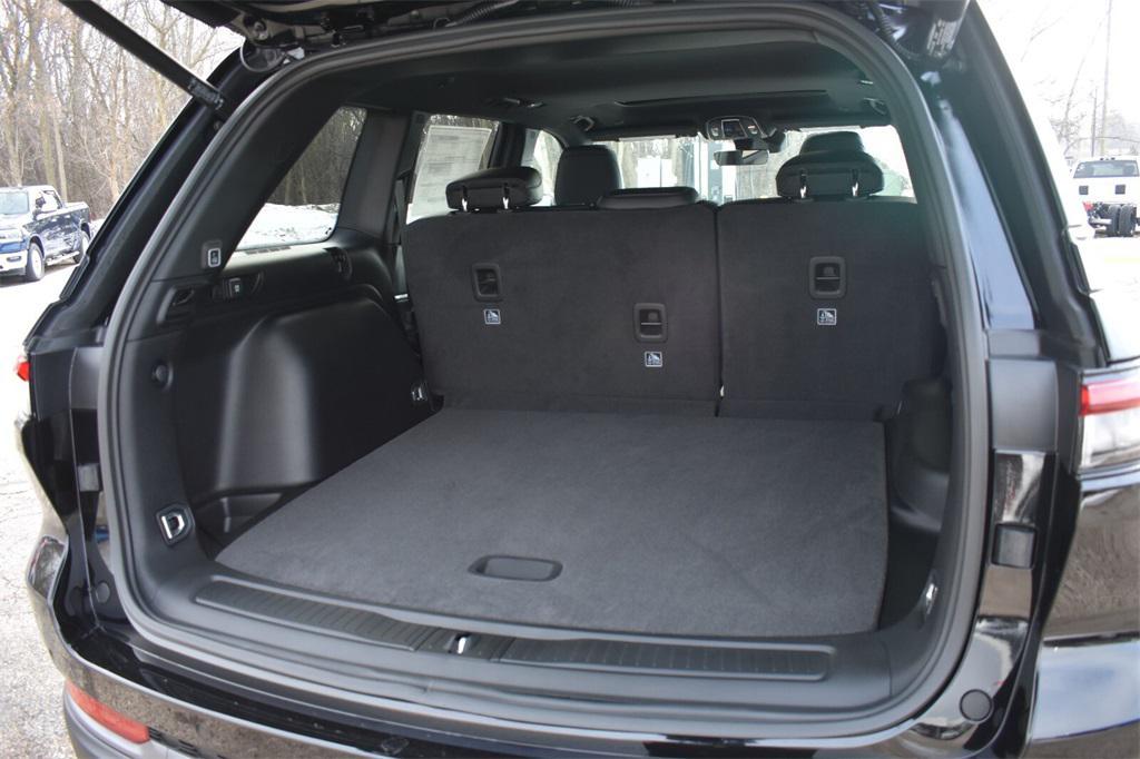 new 2026 Jeep Grand Cherokee car, priced at $44,672