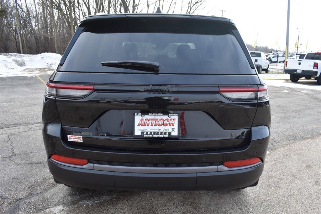 new 2026 Jeep Grand Cherokee car, priced at $44,672