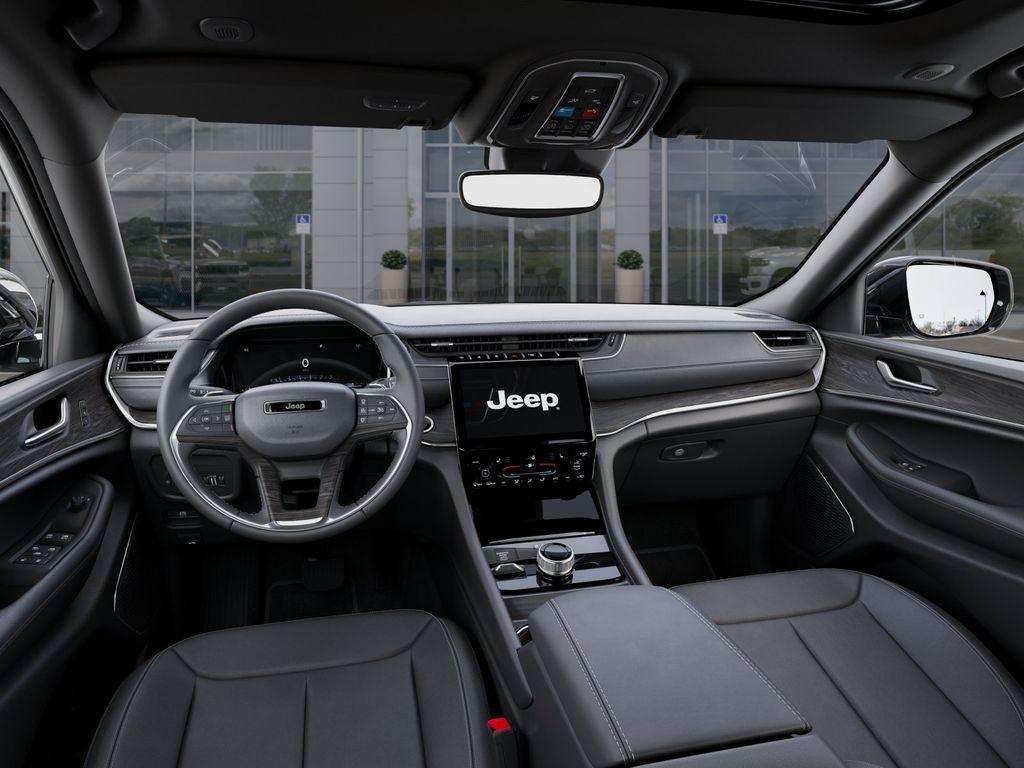 new 2025 Jeep Grand Cherokee car, priced at $43,321