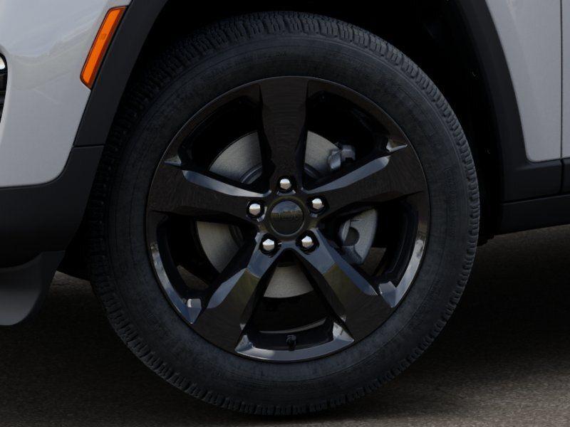 new 2025 Jeep Grand Cherokee car, priced at $43,321