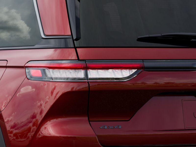 new 2026 Jeep Grand Cherokee car, priced at $43,050