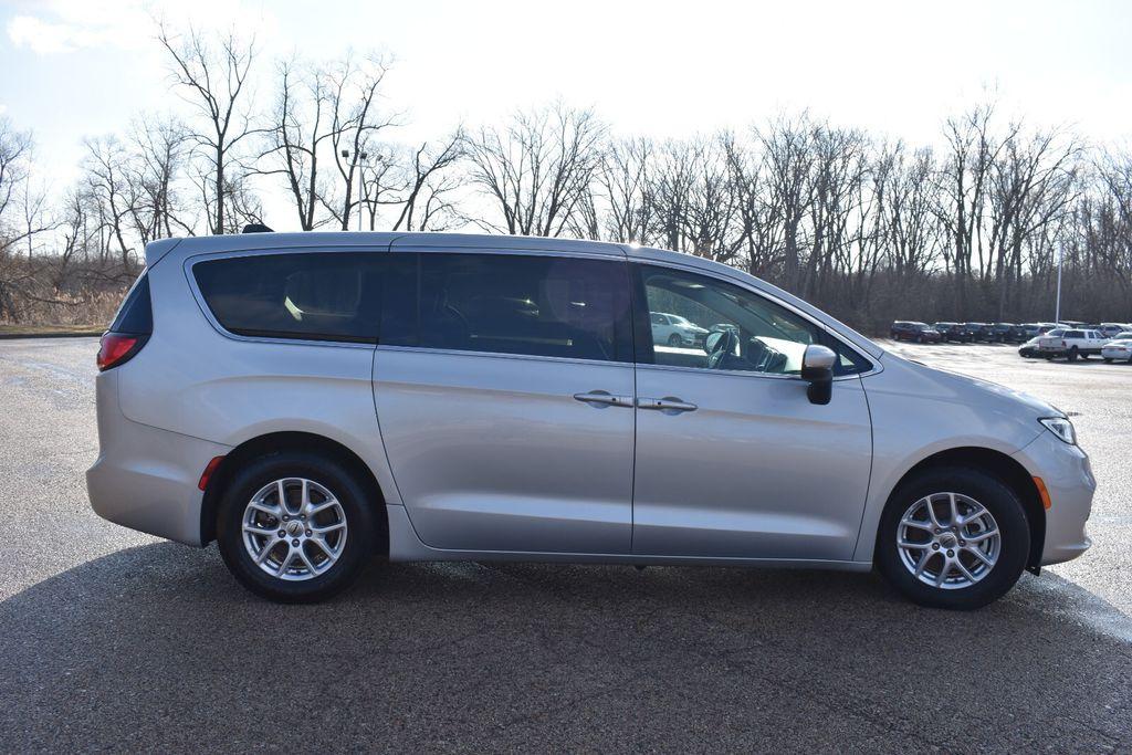 used 2023 Chrysler Pacifica car, priced at $23,577