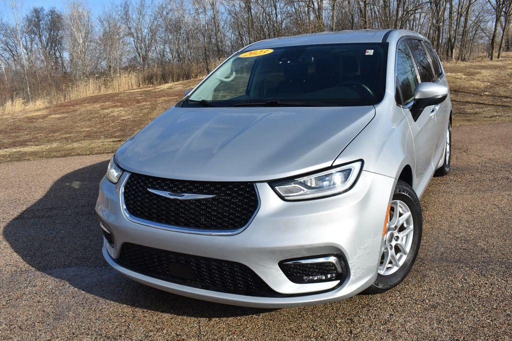 used 2023 Chrysler Pacifica car, priced at $23,577