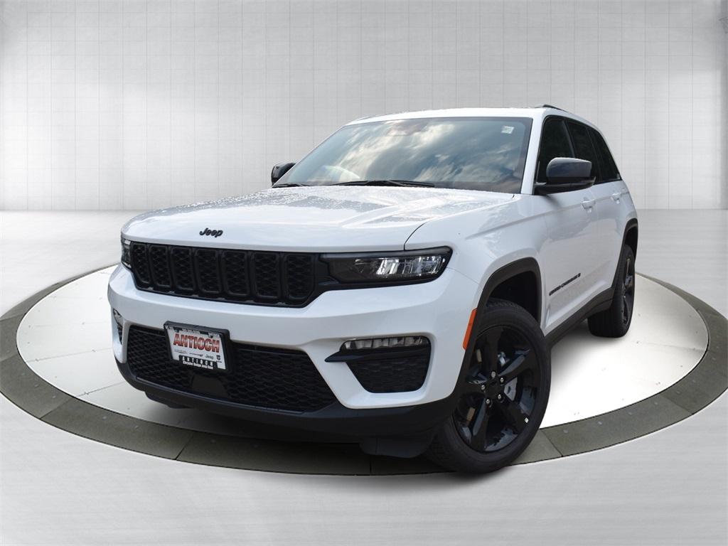 new 2025 Jeep Grand Cherokee car, priced at $44,980