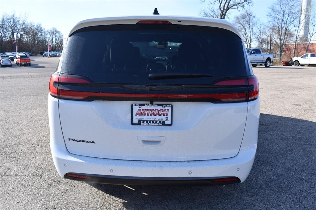 new 2026 Chrysler Pacifica car, priced at $41,865