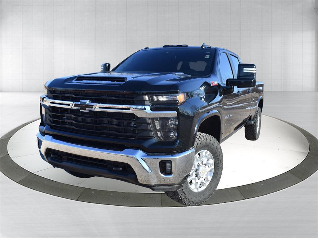 used 2025 Chevrolet Silverado 3500 car, priced at $59,577