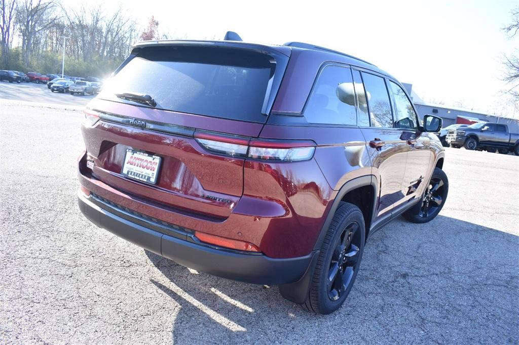 new 2025 Jeep Grand Cherokee car, priced at $47,737