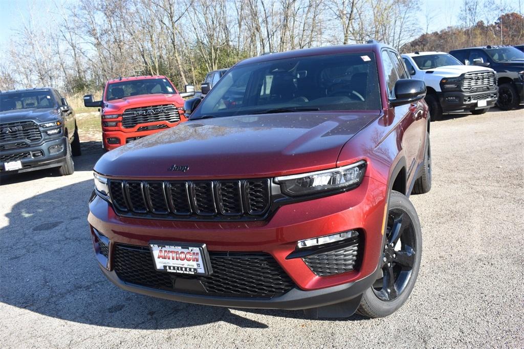 new 2025 Jeep Grand Cherokee car, priced at $47,737