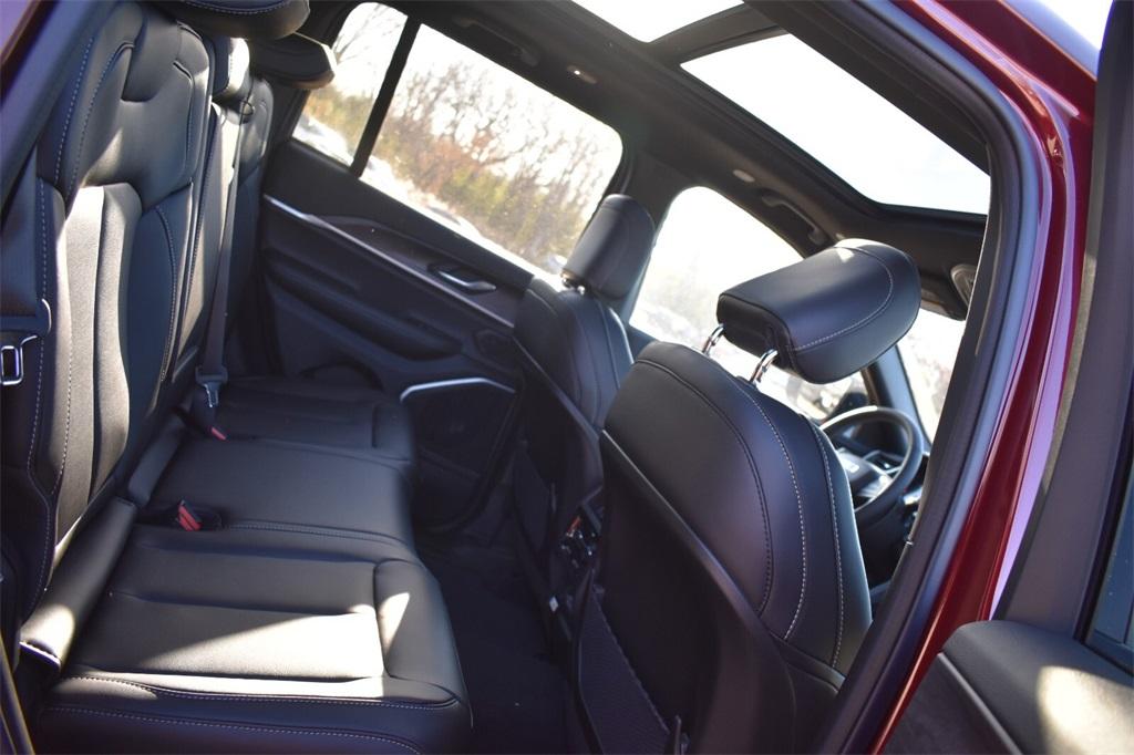 new 2025 Jeep Grand Cherokee car, priced at $47,737