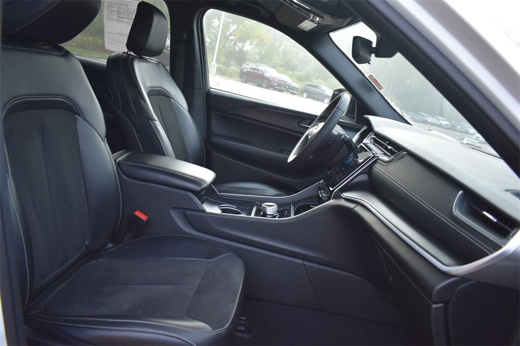 used 2024 Jeep Grand Cherokee L car, priced at $27,277