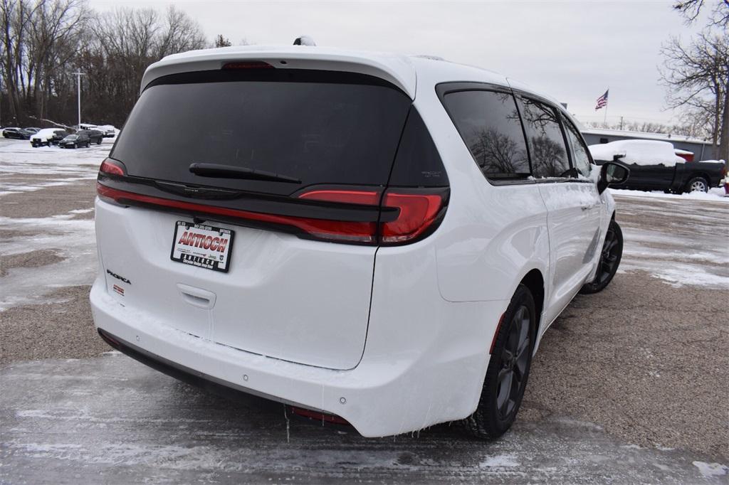 new 2026 Chrysler Pacifica car, priced at $41,865