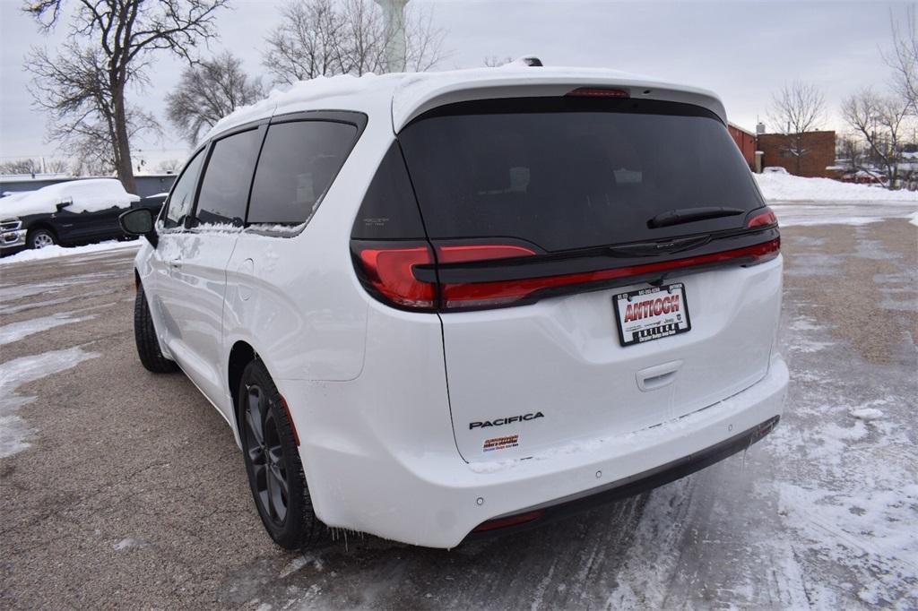 new 2026 Chrysler Pacifica car, priced at $41,865