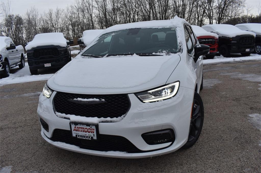 new 2026 Chrysler Pacifica car, priced at $41,865