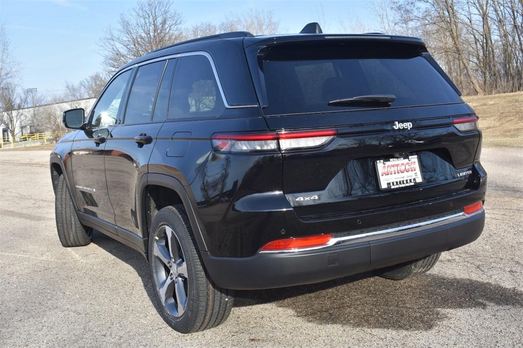 new 2025 Jeep Grand Cherokee car, priced at $44,495