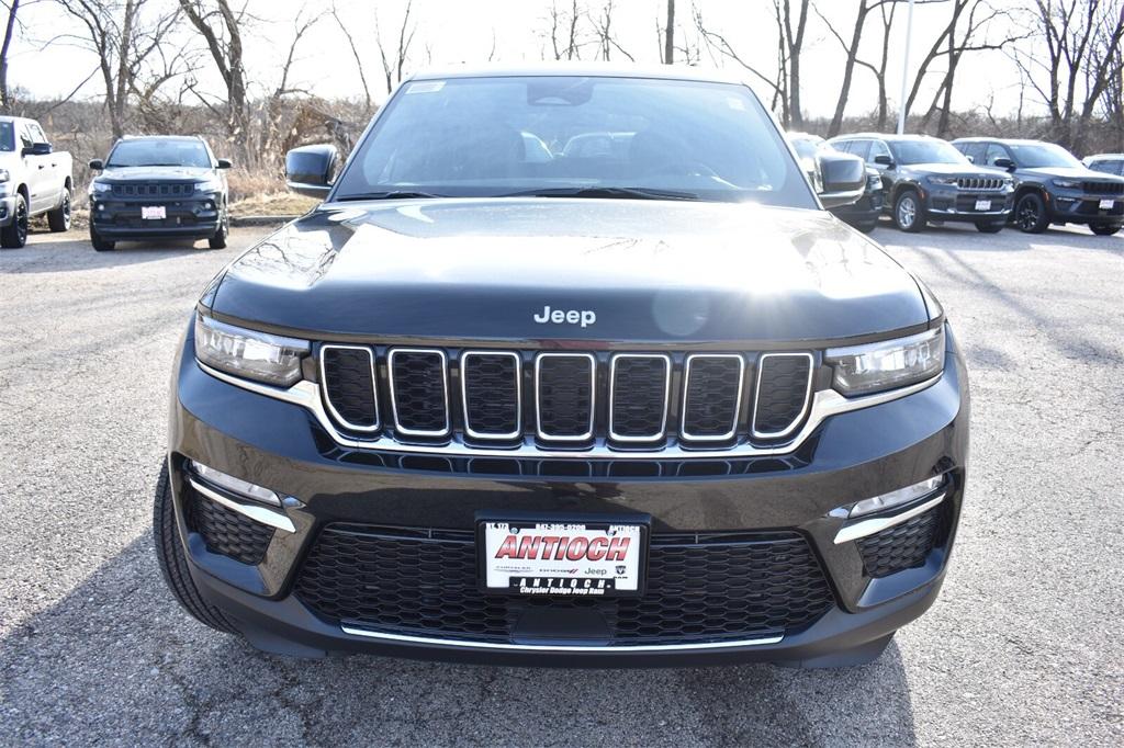 new 2025 Jeep Grand Cherokee car, priced at $44,495