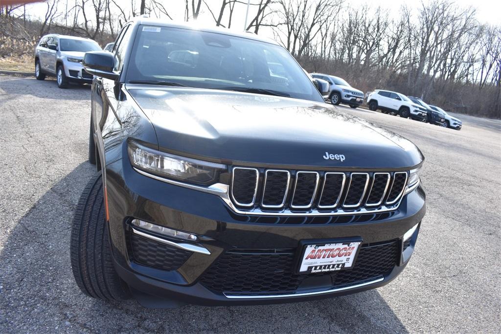 new 2025 Jeep Grand Cherokee car, priced at $44,495