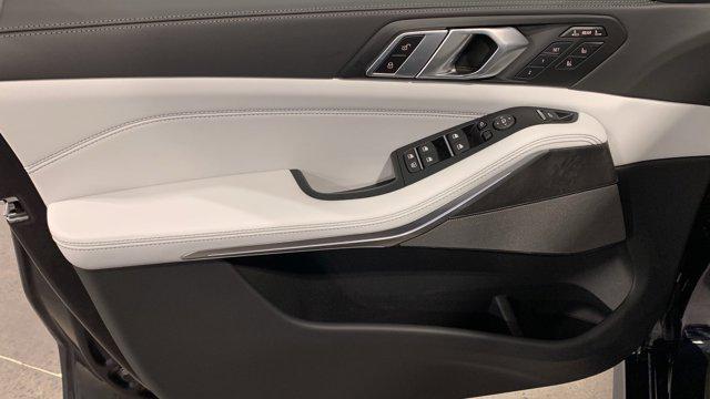 new 2026 BMW X7 car, priced at $102,035