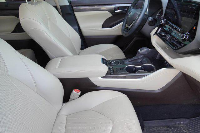 used 2022 Toyota Highlander car, priced at $36,991