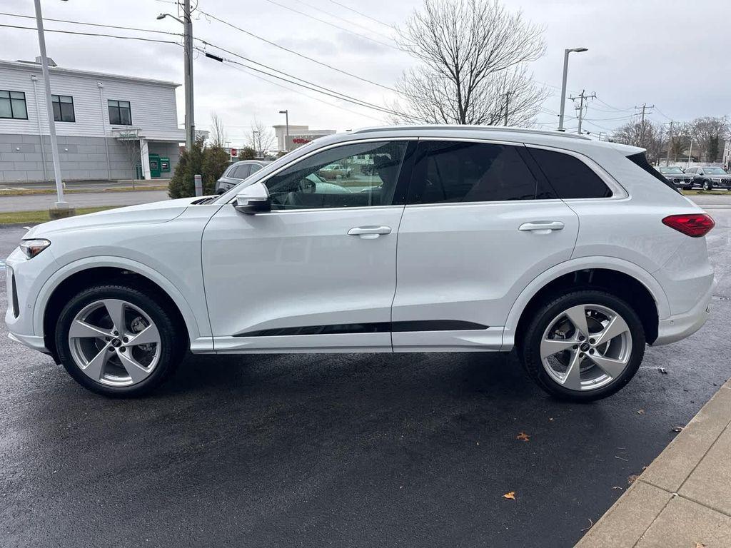 new 2025 Audi Q5 car, priced at $61,430
