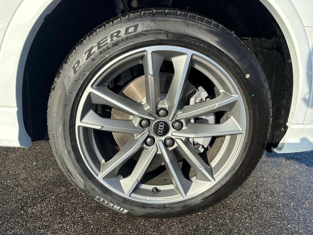 new 2025 Audi Q3 car, priced at $45,645
