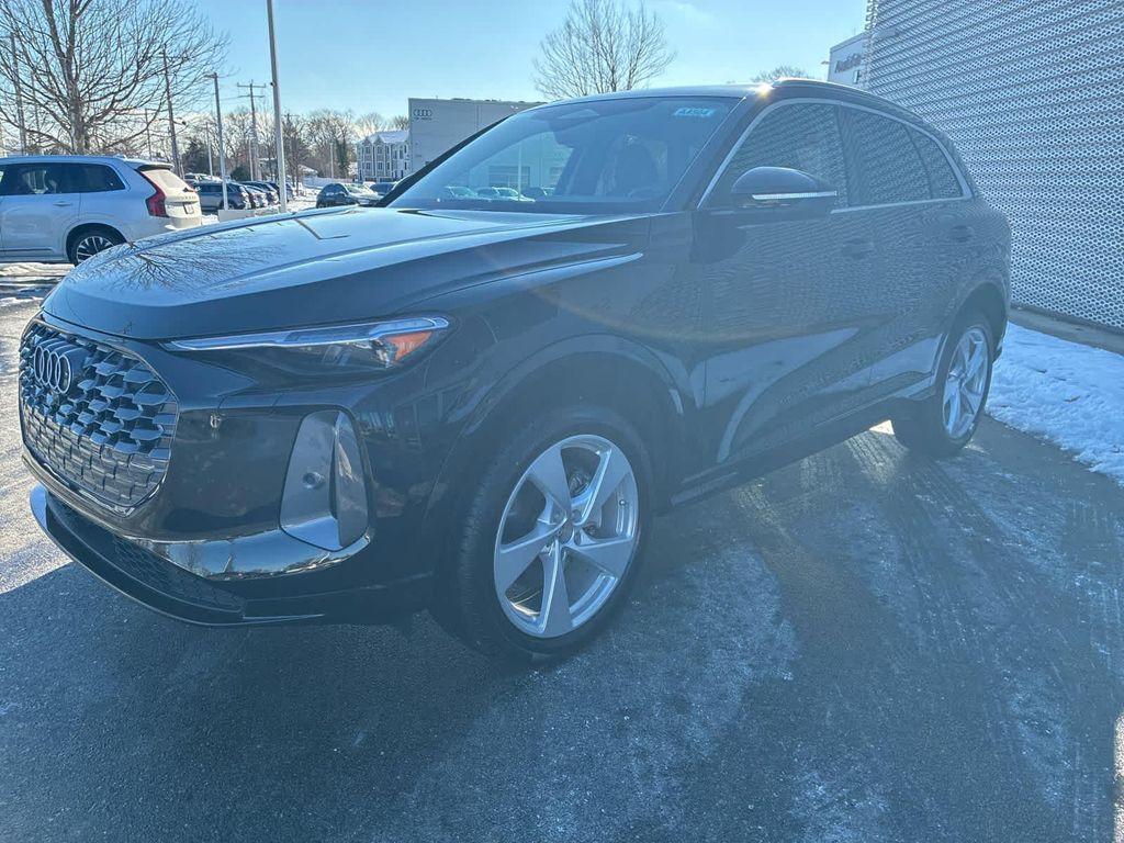 new 2025 Audi Q5 car, priced at $59,980