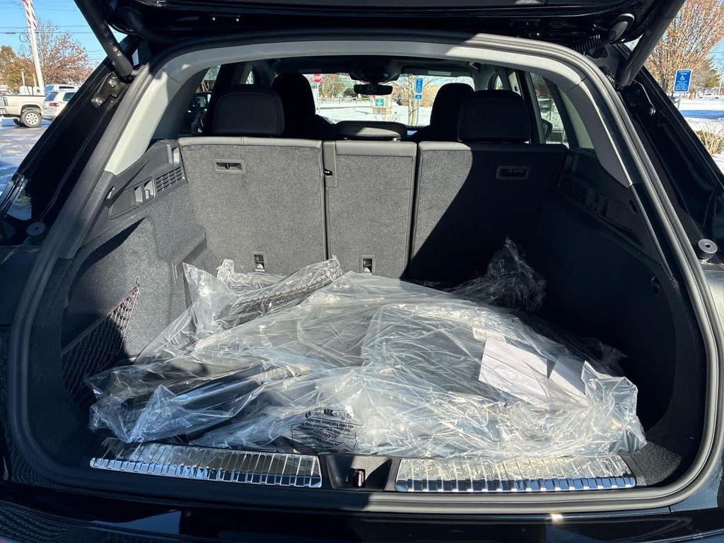 new 2025 Audi Q5 car, priced at $59,980