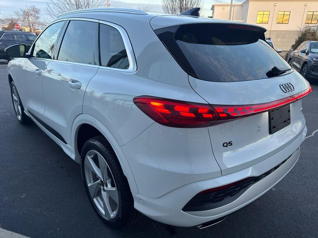 new 2025 Audi Q5 car, priced at $59,980