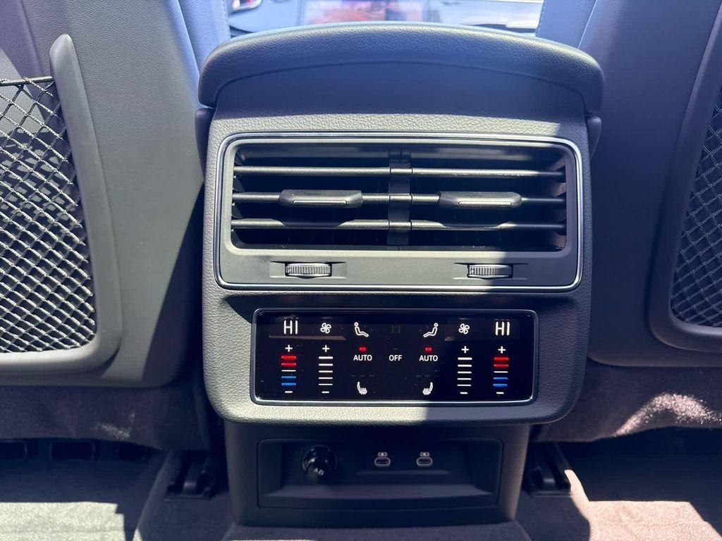 new 2026 Audi Q7 car, priced at $78,295