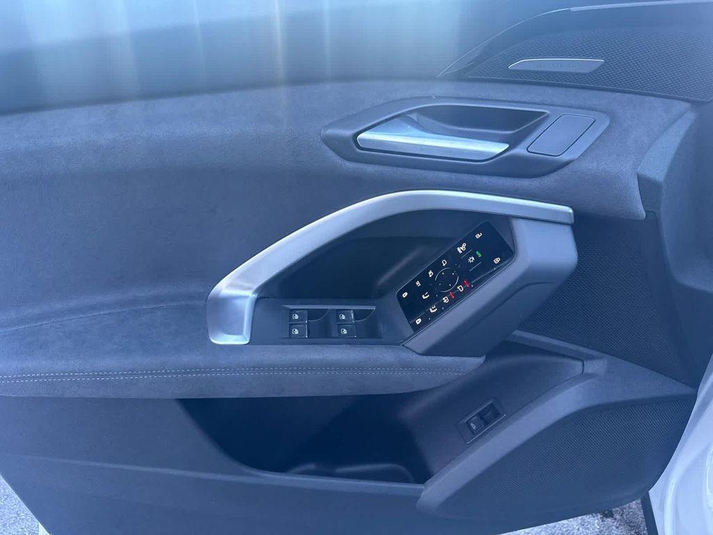 new 2025 Audi SQ5 car, priced at $73,035