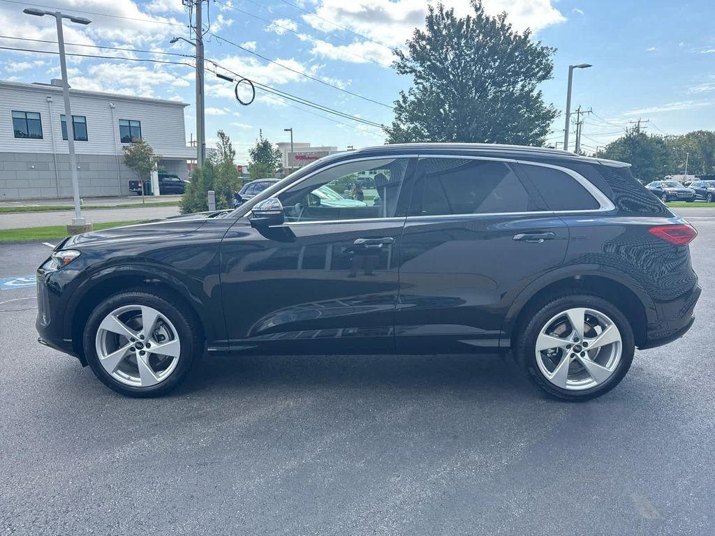 new 2025 Audi Q5 car, priced at $62,080