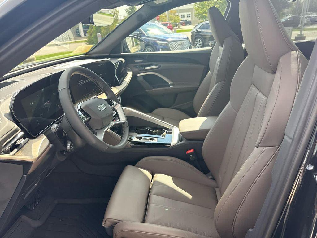new 2025 Audi Q5 car, priced at $62,080