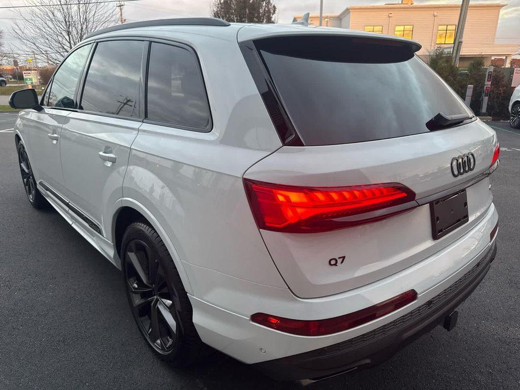 new 2026 Audi Q7 car, priced at $78,445