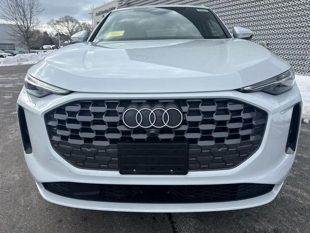 new 2025 Audi Q5 car, priced at $59,980