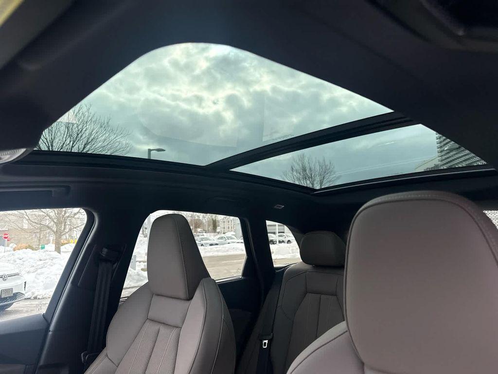 new 2025 Audi Q5 car, priced at $59,980