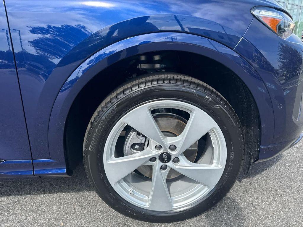 new 2025 Audi Q5 car, priced at $62,080