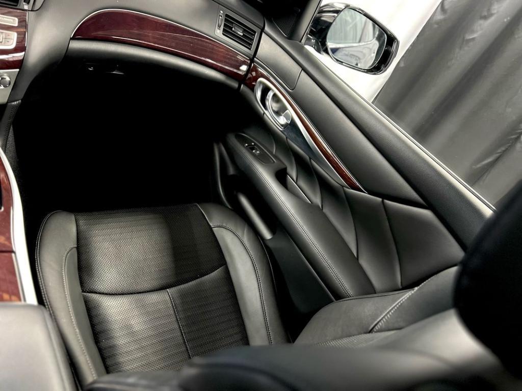 used 2019 INFINITI Q70 car, priced at $32,950